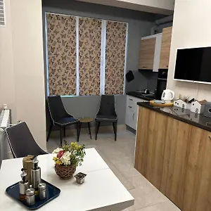 Apartment Centre Stylish With Private Backyard, Sofia